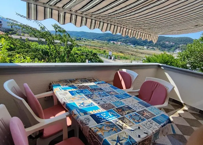 Olivera 2 Supetarska Draga